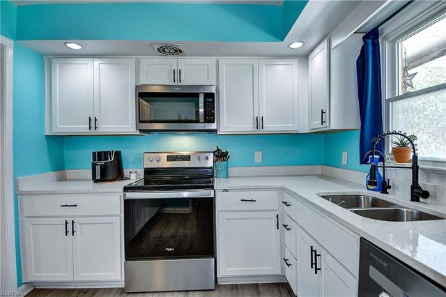 4833 Rosecroft St, Virginia Beach, VA 23464