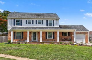 4833 Rosecroft St, Virginia Beach, VA 23464