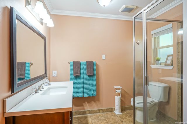 622 Sunhaven Dr, Windcrest, TX 78239
