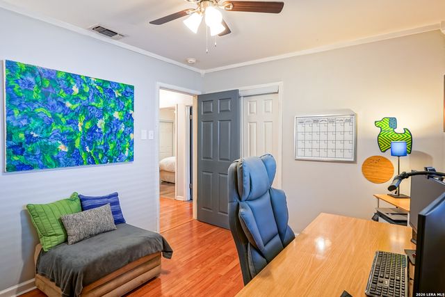 622 Sunhaven Dr, Windcrest, TX 78239