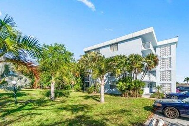 2006 S Federal Highway G201, Boynton Beach, FL 33435