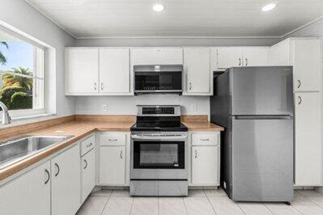 2006 S Federal Highway G201, Boynton Beach, FL 33435