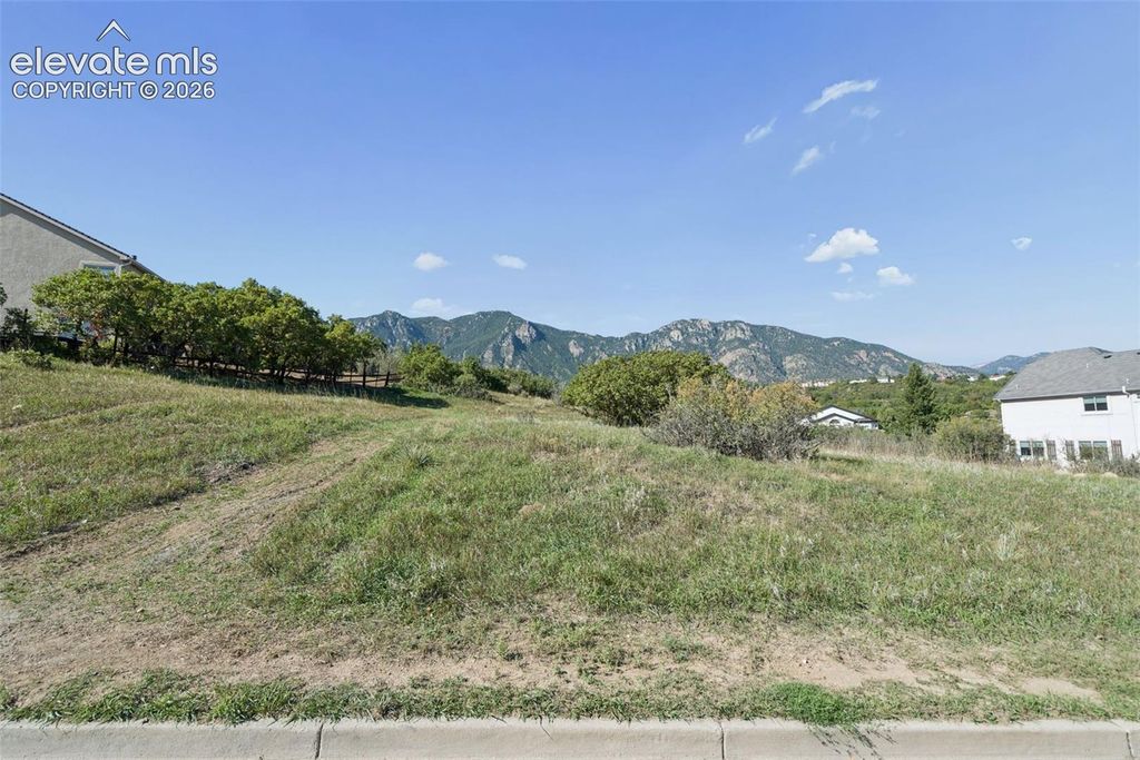 5024 Briscoglen Drive, Colorado Springs, CO 80906 — photo 4