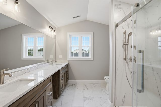 60 Bloor Street, Warwick, RI 02889