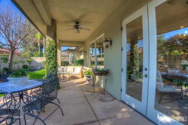 11201 Moorgate Street, Bakersfield, CA 93311