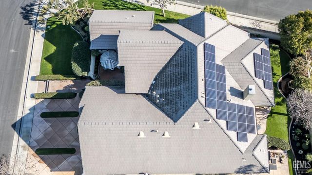 11201 Moorgate Street, Bakersfield, CA 93311