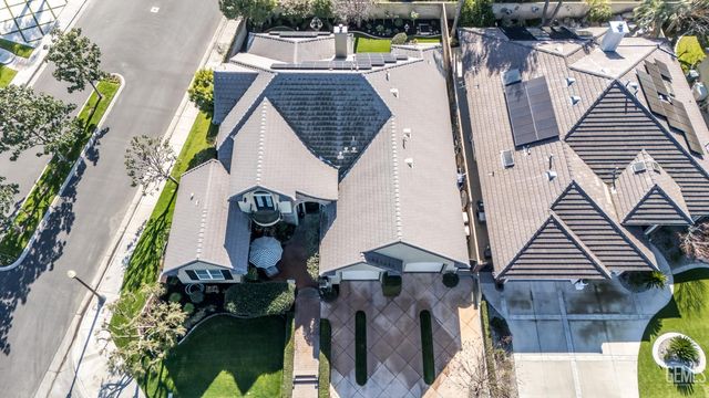 11201 Moorgate Street, Bakersfield, CA 93311