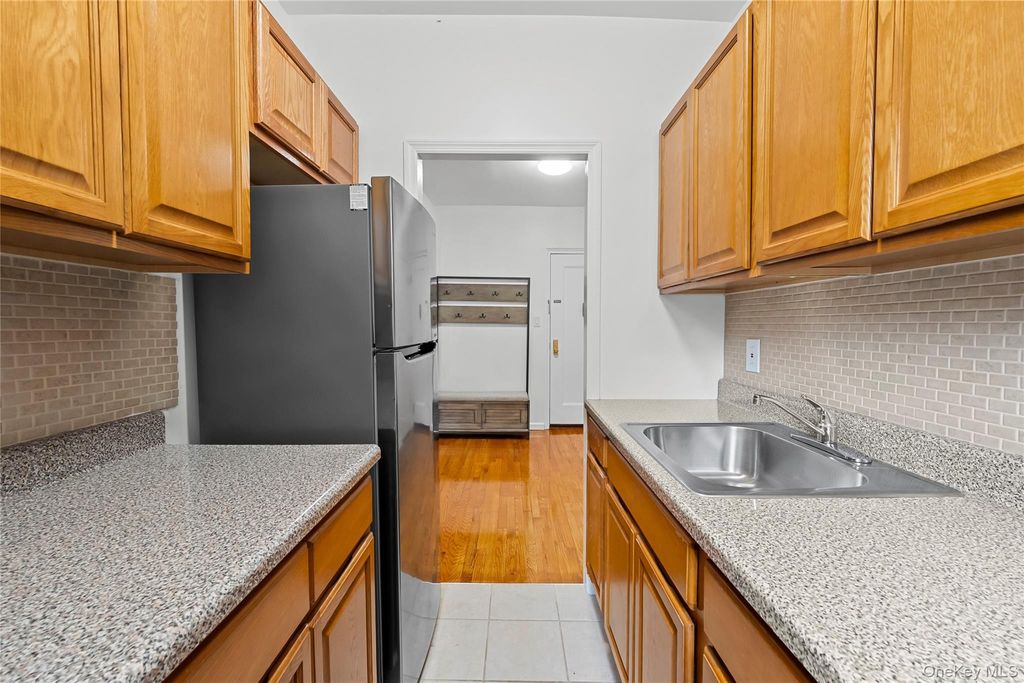 35-35 75th Street 401, Jackson Heights, NY 11372 — photo 5