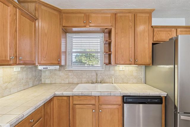 616 Fairlane Drive, Midwest City, OK 73110