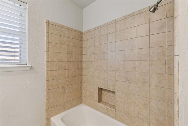 616 Fairlane Drive, Midwest City, OK 73110