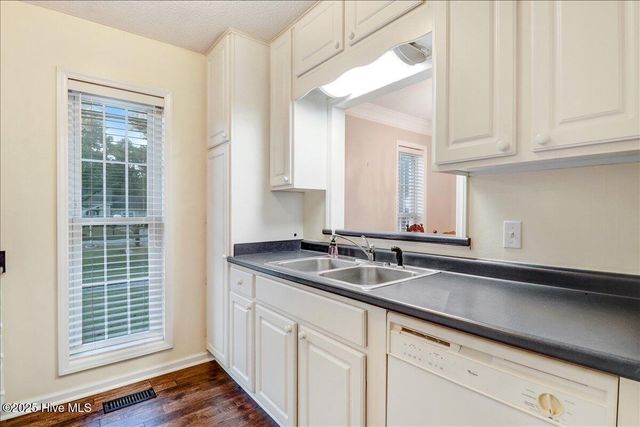 1923 Christian Lane, Kinston, NC 28504