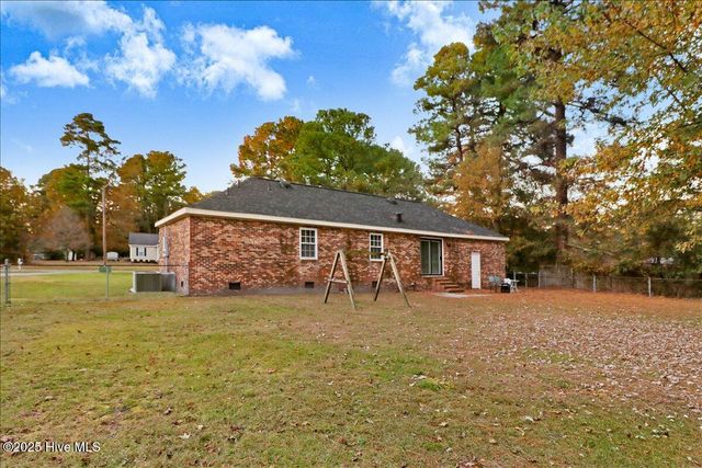 1923 Christian Lane, Kinston, NC 28504