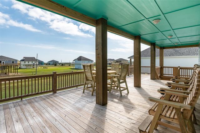 4406 Whaler Lane, Crystal Beach, TX 77650