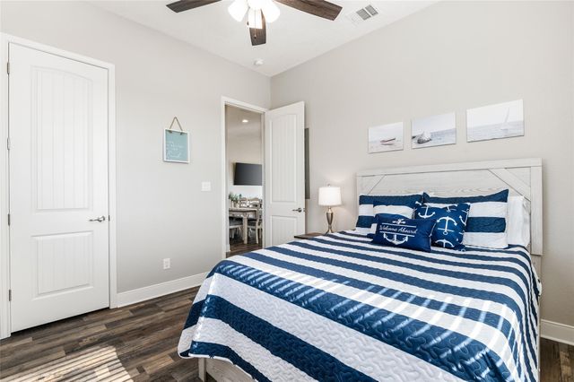 4406 Whaler Lane, Crystal Beach, TX 77650