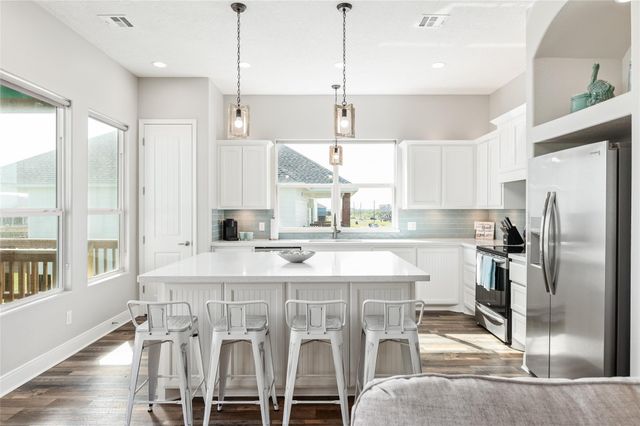 4406 Whaler Lane, Crystal Beach, TX 77650