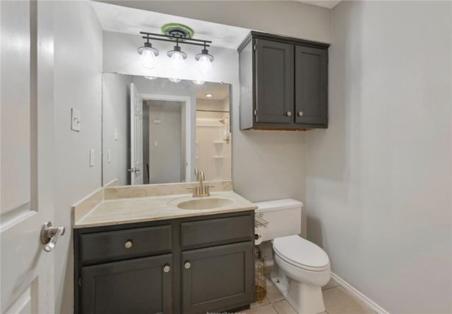 2400 Longmire Drive 301, College Station, TX 77845