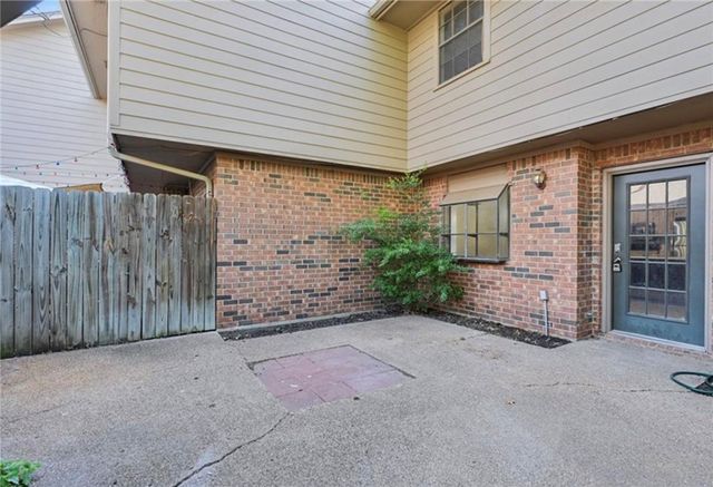 2400 Longmire Drive 301, College Station, TX 77845