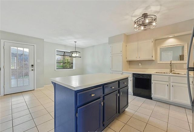 2400 Longmire Drive 301, College Station, TX 77845