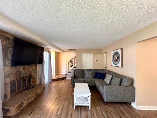 1271 Landmark Trail S, Hopkins, MN 55343