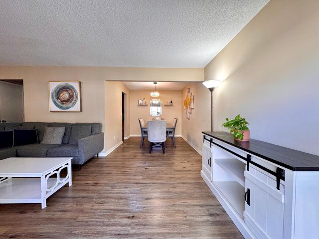1271 Landmark Trail S, Hopkins, MN 55343