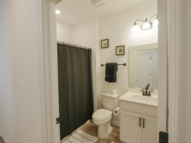102 Bristol CV, Georgetown, TX 78633