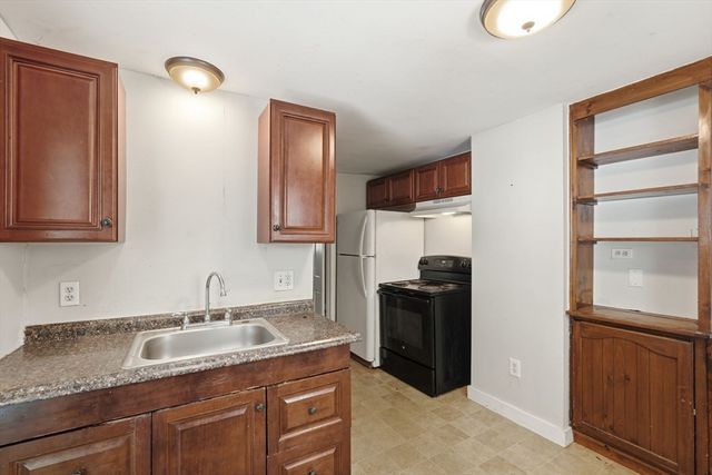 2 Water St, Greenfield, MA 01301
