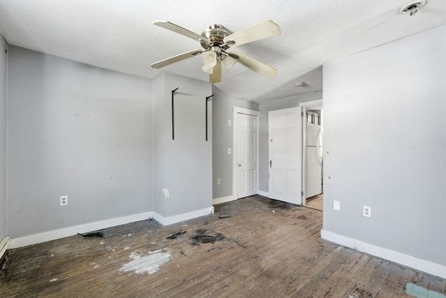 2 Water St, Greenfield, MA 01301