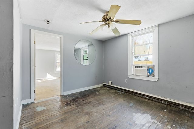 2 Water St, Greenfield, MA 01301