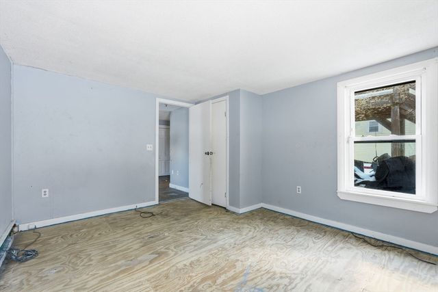 2 Water St, Greenfield, MA 01301