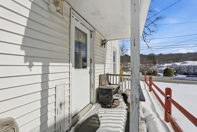 2 Water St, Greenfield, MA 01301