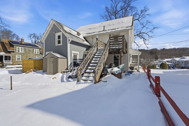 2 Water St, Greenfield, MA 01301