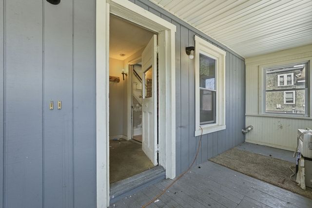 2 Water St, Greenfield, MA 01301