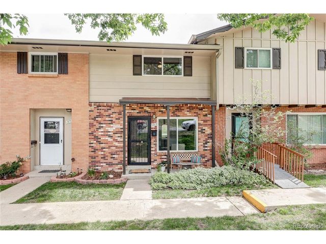 582 S Xenon Ct, Lakewood, CO 80228