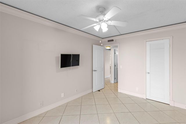 2122 Cambridge F 2122, Deerfield Beach, FL 33442