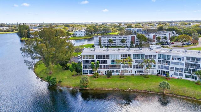 2122 Cambridge F 2122, Deerfield Beach, FL 33442