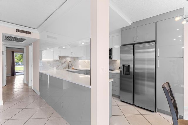 2122 Cambridge F 2122, Deerfield Beach, FL 33442