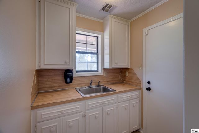 430 PINE HILLS DRIVE, Calhoun, LA 71225