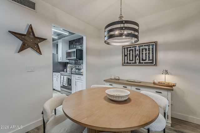 3136 N 38TH Street 1, Phoenix, AZ 85018