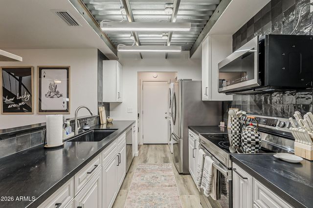 3136 N 38TH Street 1, Phoenix, AZ 85018