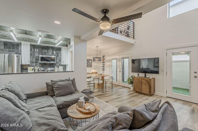 3136 N 38TH Street 1, Phoenix, AZ 85018