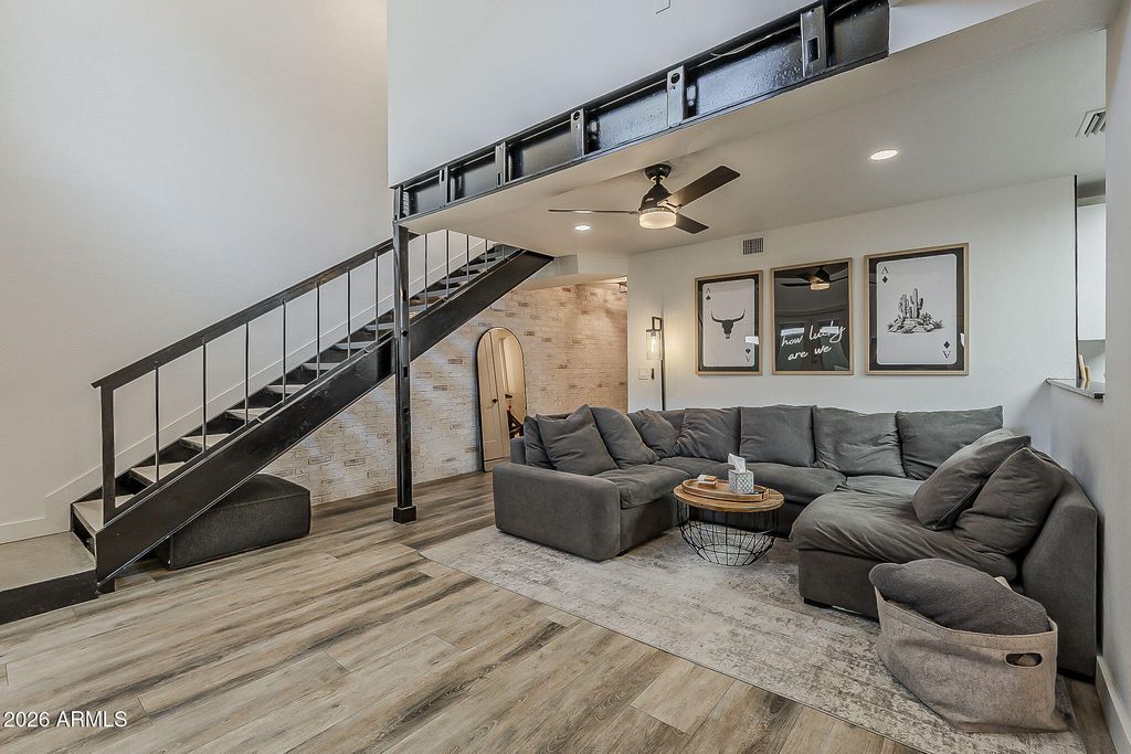 3136 N 38TH Street 1, Phoenix, AZ 85018