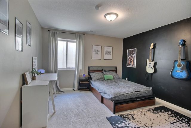 5341-5343 Pinecrest Ct N, Bel Aire, KS 67220