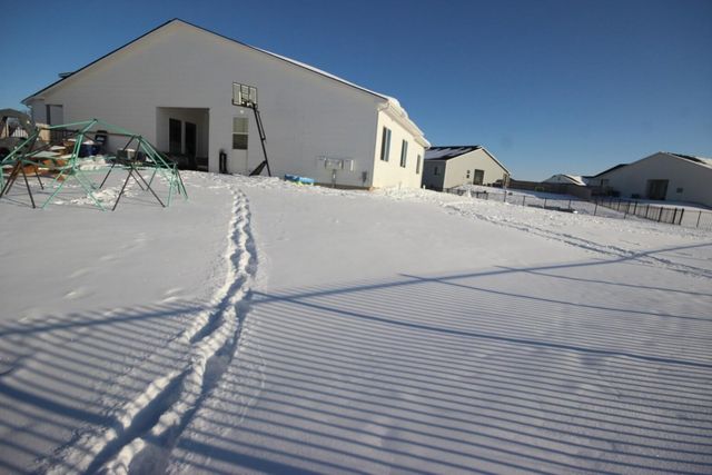 5341-5343 Pinecrest Ct N, Bel Aire, KS 67220