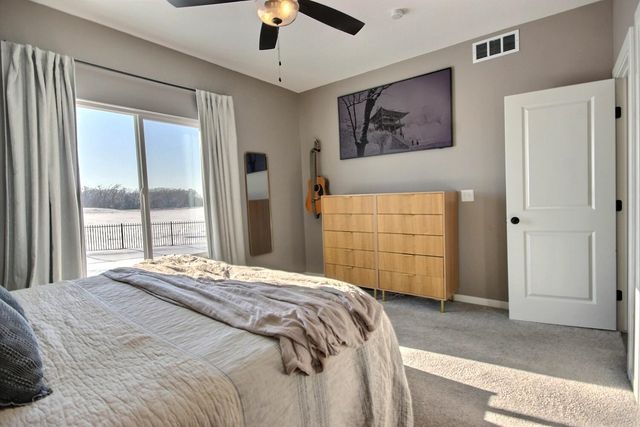 5341-5343 Pinecrest Ct N, Bel Aire, KS 67220