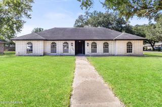 121 Aberdeen Drive, Lafayette, LA 70508