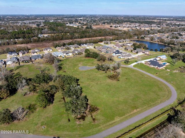 221 Grand Manor Drive, Youngsville, LA 70592