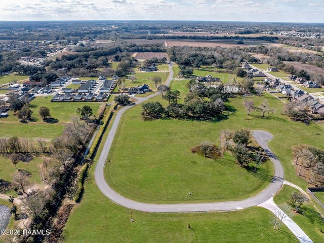 221 Grand Manor Drive, Youngsville, LA 70592