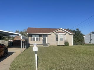 522 Potomac Dr, Oak Grove, KY 42262