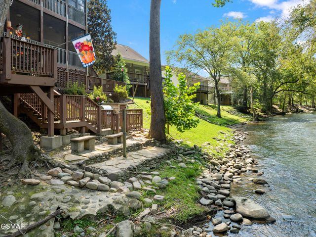 726 Plantation Drive, Pigeon Forge, TN 37863
