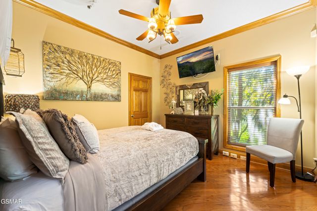 726 Plantation Drive, Pigeon Forge, TN 37863